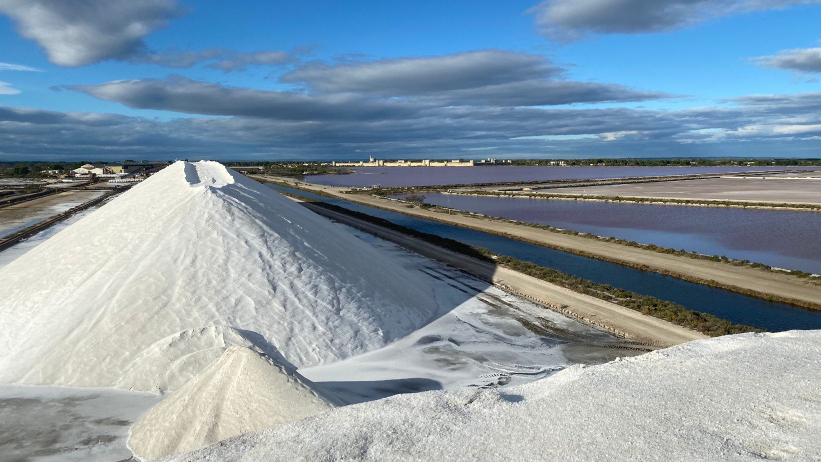 Les salins roses d’Aigues-Mortes